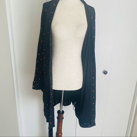 NWT Plush Apparel Black Robe Pink Hearts Extra Soft Fleece XS With Scrunchie - Picture 9 of 13